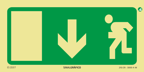 Placa de sinalética fotoluminescente - Porta saída de emergência por aqui ↓ Criaconsensos - Serviços Gráficos e Publicidade