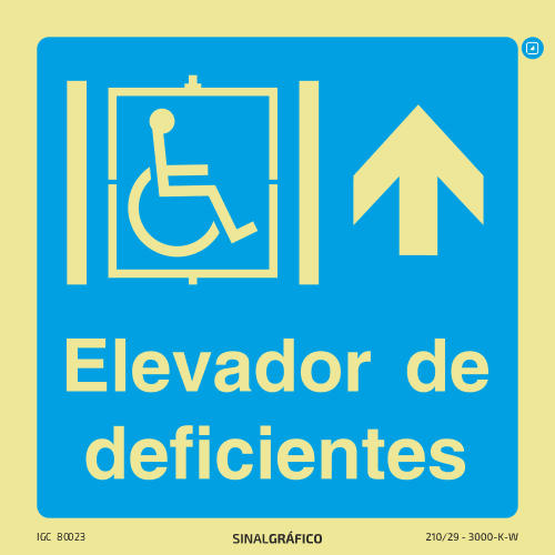 https://criaconsensos.pt/cdn/shop/products/Placa-de-sinal-tica-Indica-o-de-elevador-com-acesso-a-pessoas-com-defici-ncia-em-frente-Criaconsensos-Servi-os-Gr-ficos-e-Publicidade-9390.png?v=1757082796
